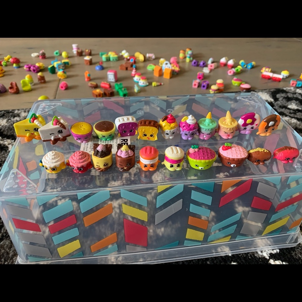Shopkins- sweets lot of twenty two